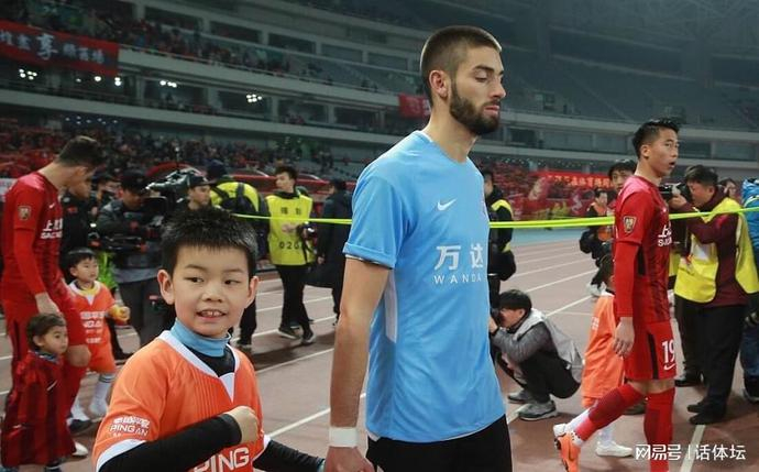 攻略-赛后广州队备战意甲，远射贴柱细节曝光，质疑声仍在，更衣室氛围转暖(战略支援部队有多难)