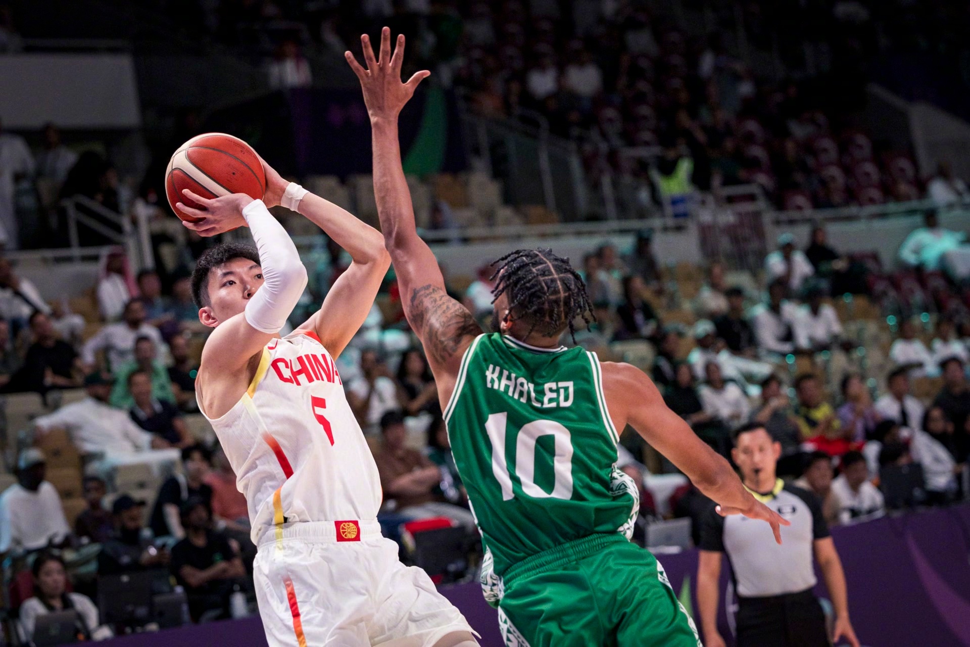 英雄联盟战争学院-阿森纳迎CBA季后赛关键赛；国际比赛日止住颓势；气氛紧张；更衣室氛围转暖的简单介绍